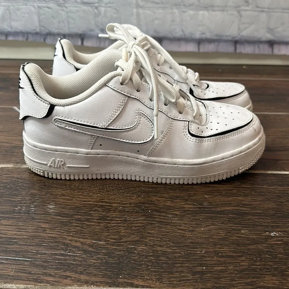 Nike Air Force Sneakers Sz 4.5